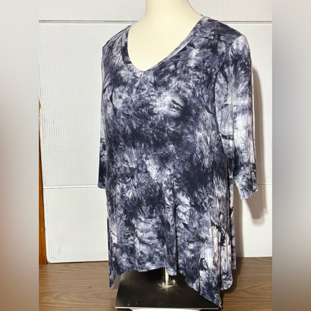 TRUSELF 2X Women's Tie-Dye Top Black & Gray Handkerchief hem 29”-32”  25” p2p